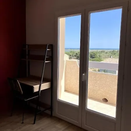 Grande Maison Familiale Vue Et Village